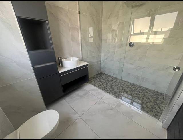 5 BEDROOM HOUSE FOR SALE IN SIX FOUNTAINS RESIDENTIAL ESTATE